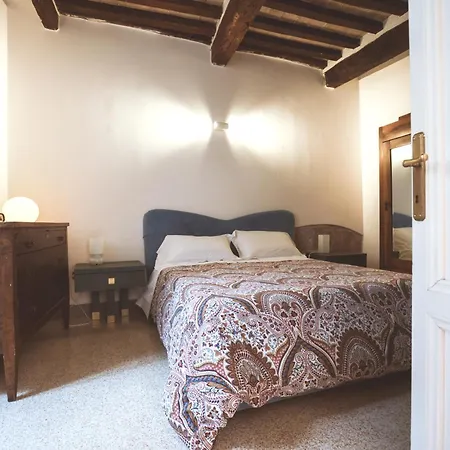 Chiama Ride The Beauty Apartamento